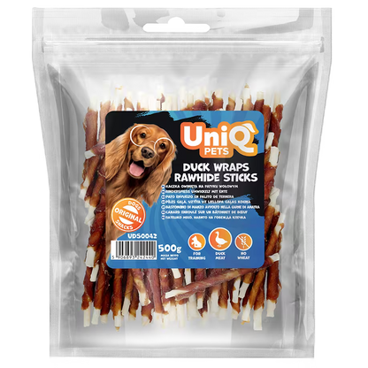 UniQ poslastice za pse, pačetina obmotana oko štapića od sirove kože